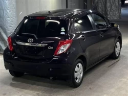 TOYOTA VITZ 2018 22