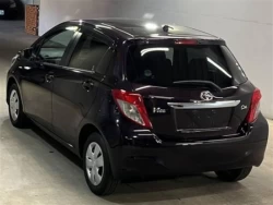 TOYOTA VITZ 2018 21