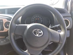 TOYOTA VITZ 2018 6